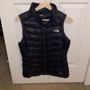 North face size small black vest